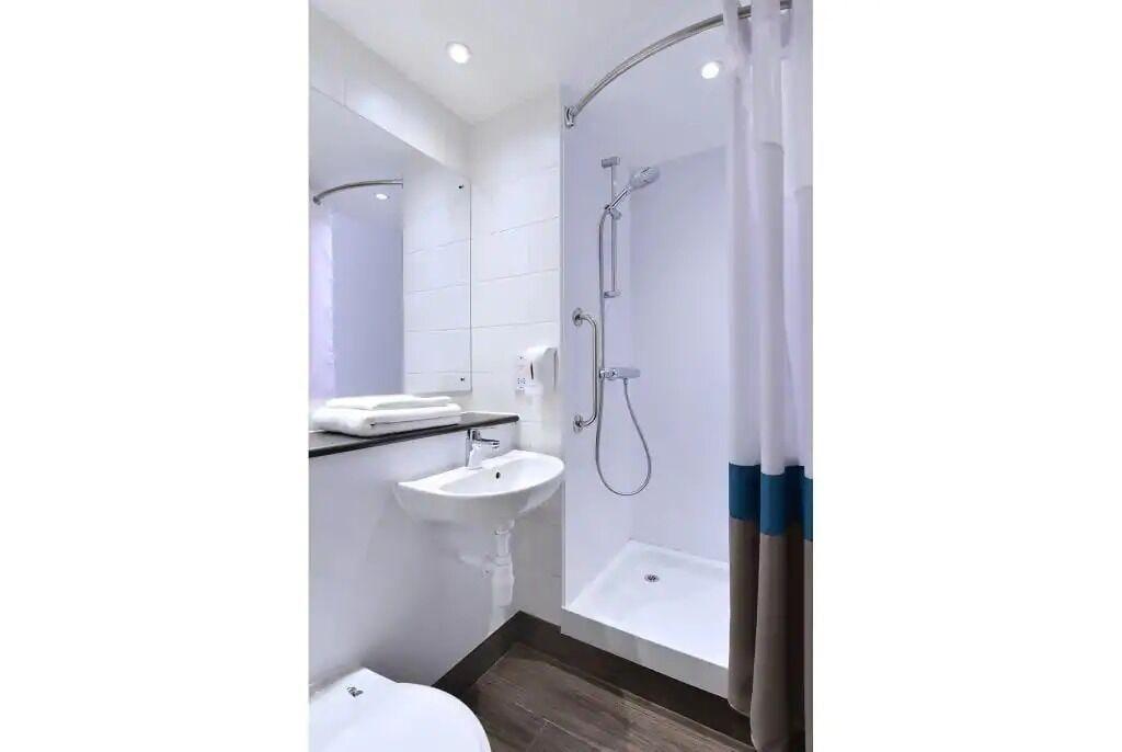 Travelodge London Docklands Екстер'єр фото