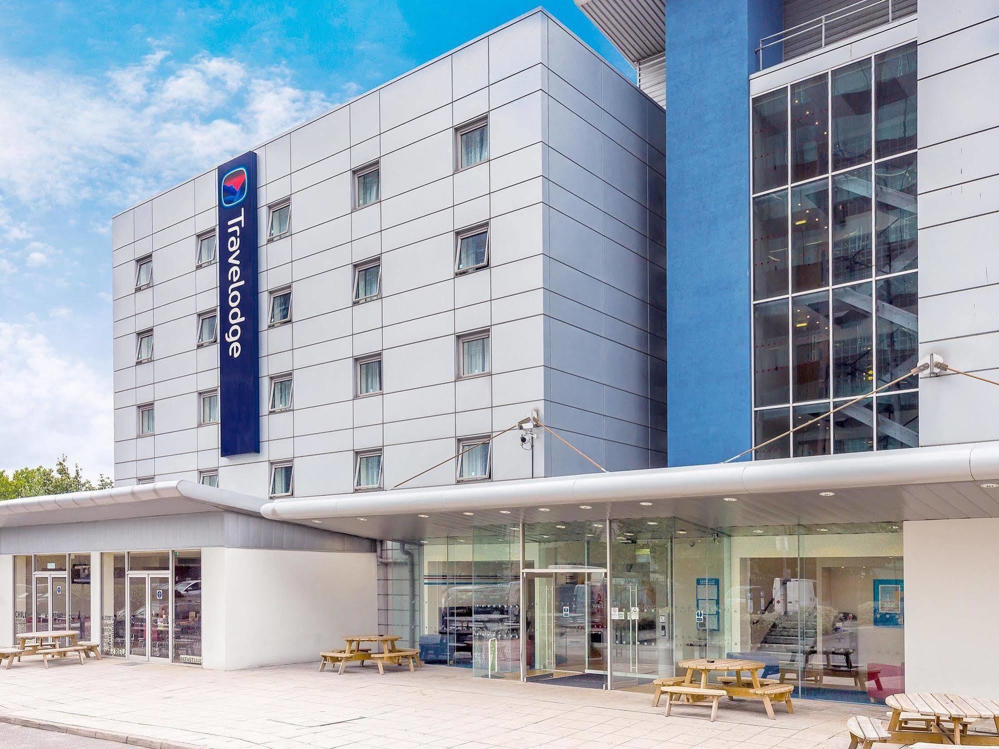 Travelodge London Docklands Екстер'єр фото