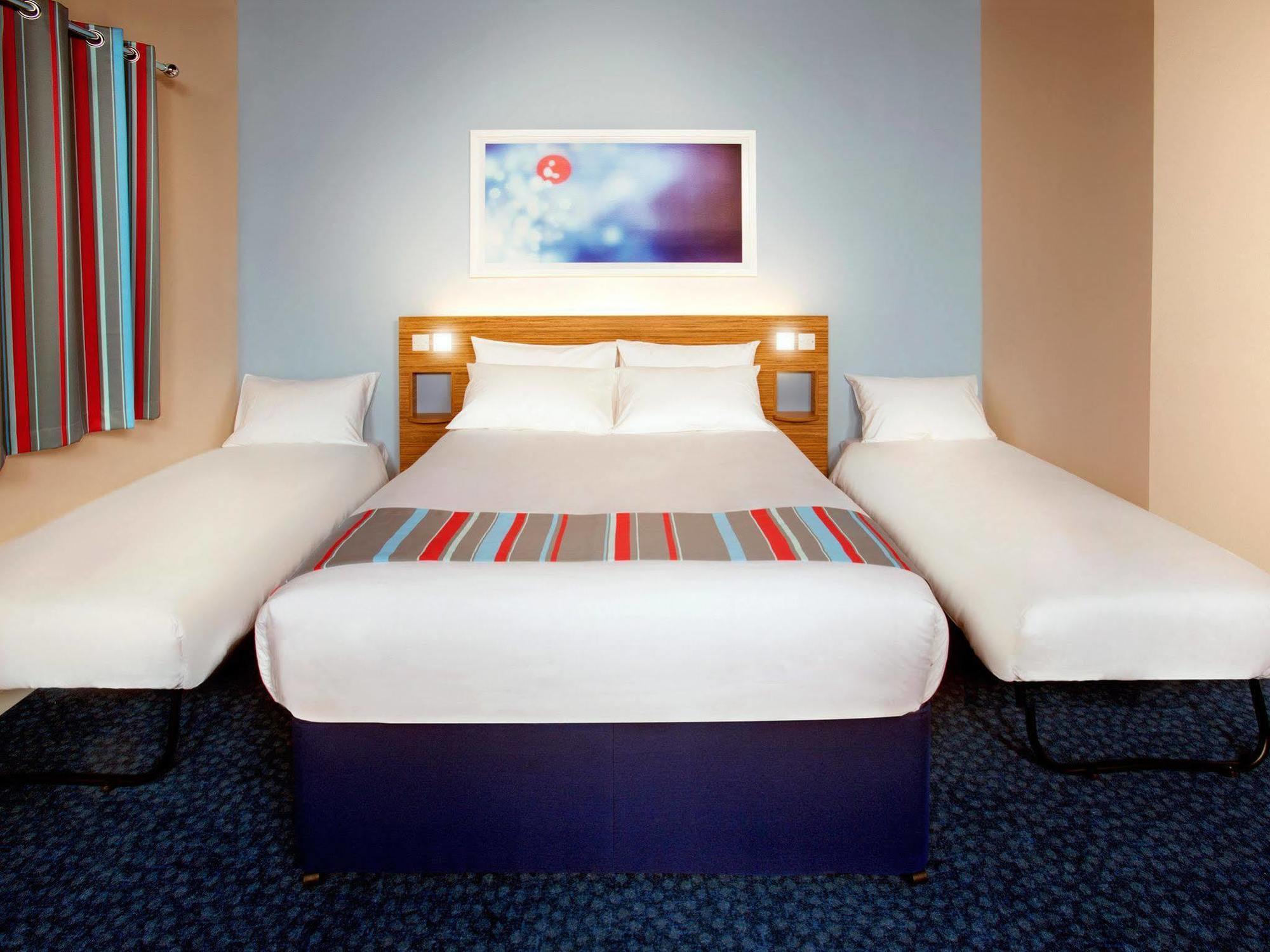 Travelodge London Docklands Екстер'єр фото