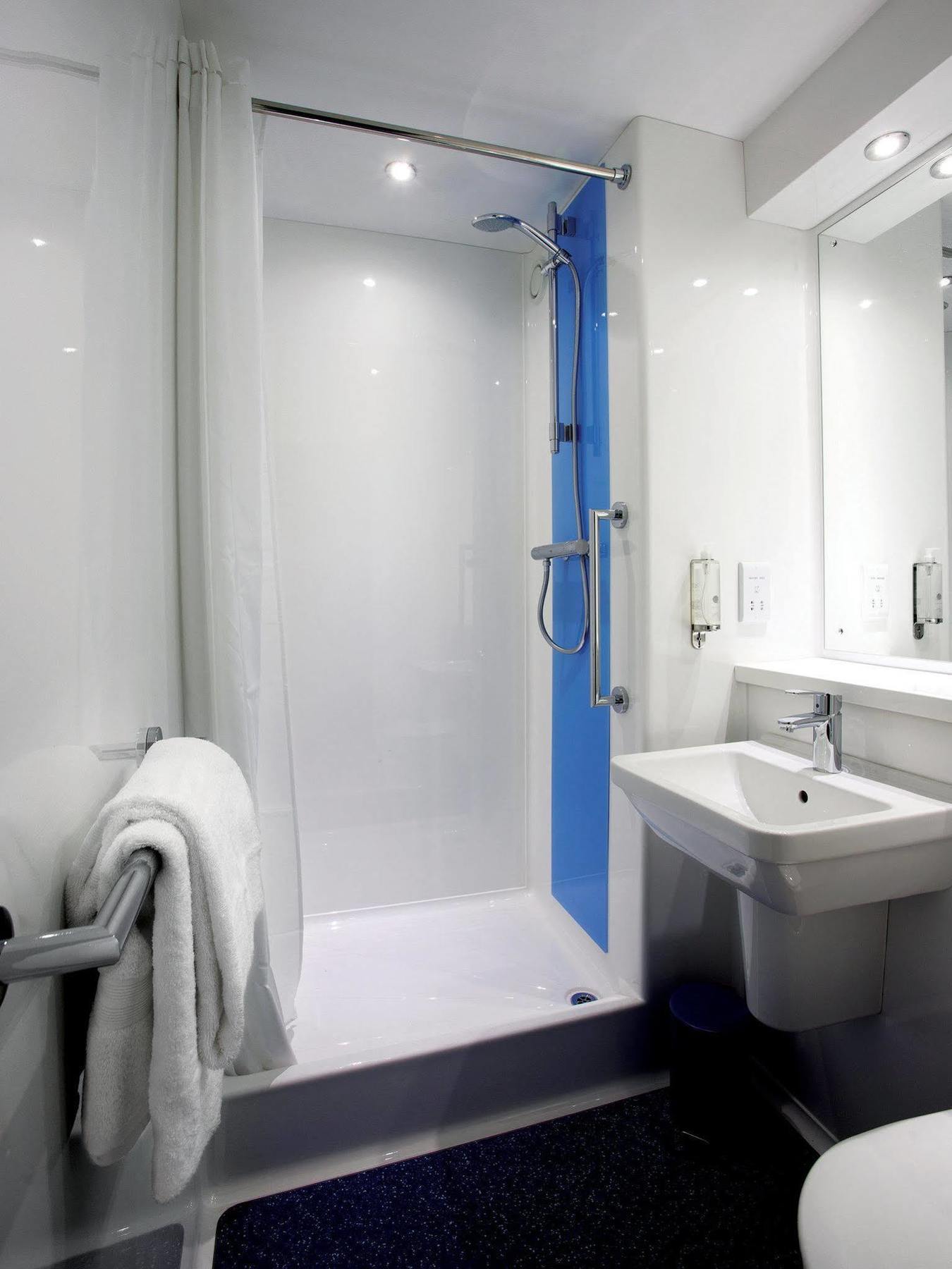 Travelodge London Docklands Екстер'єр фото
