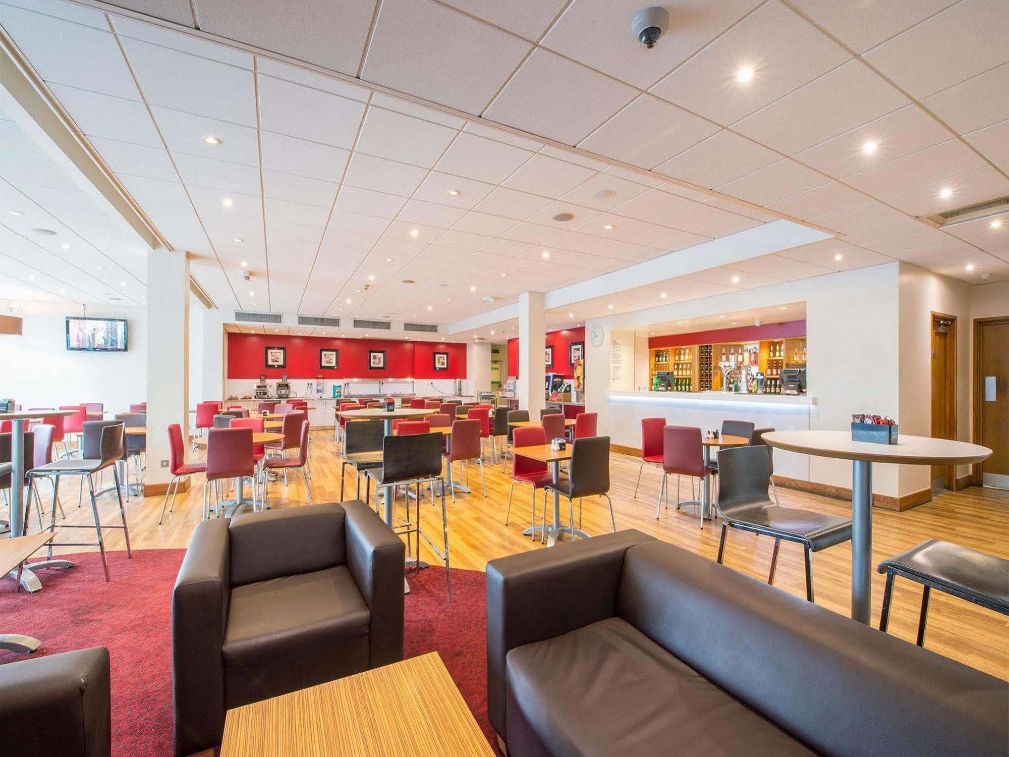 Travelodge London Docklands Екстер'єр фото